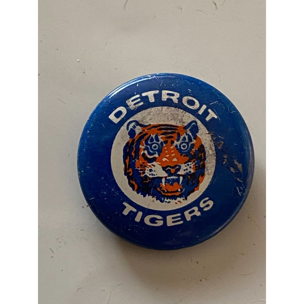 Detroit Tigers Logo (1970s) 1.75" Vintage MLB Baseball Pin-Back Button